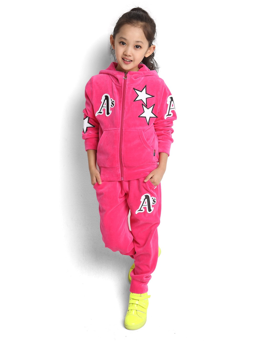 女童梅红色儿童运动服