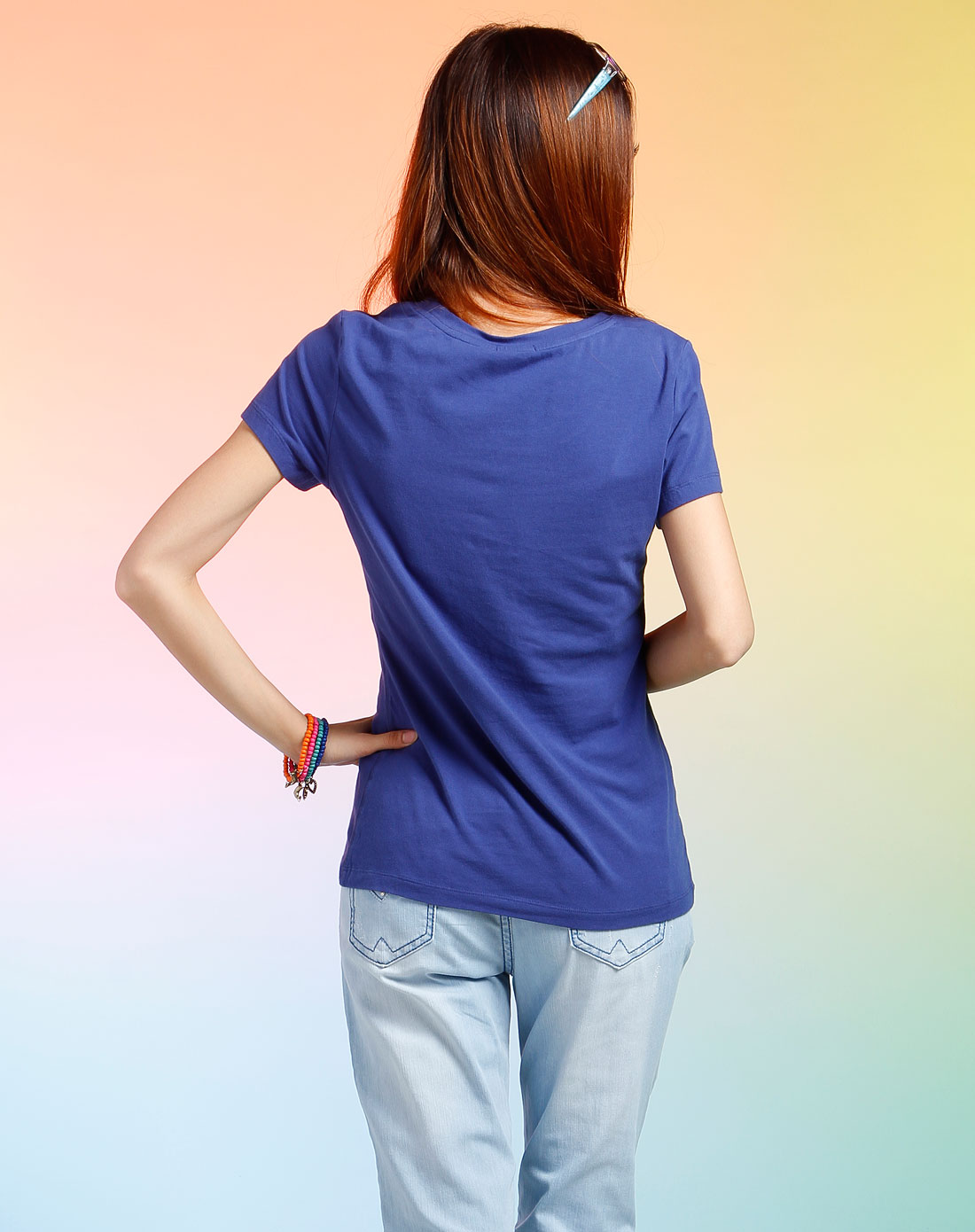 紫蓝色印花圆领短袖t恤