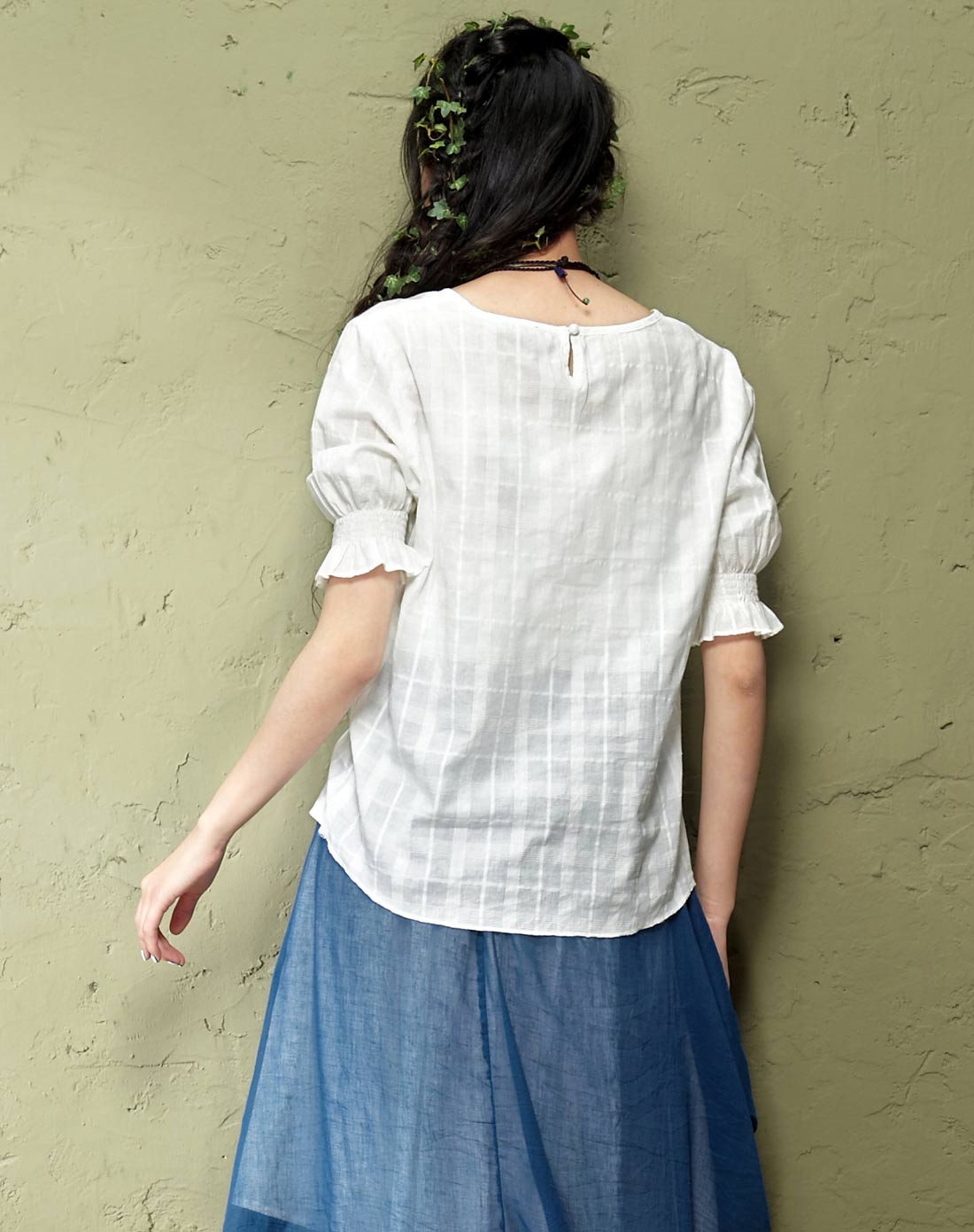 覆盖 宽松圆领棉纯色文艺暗格纹t恤 素净白