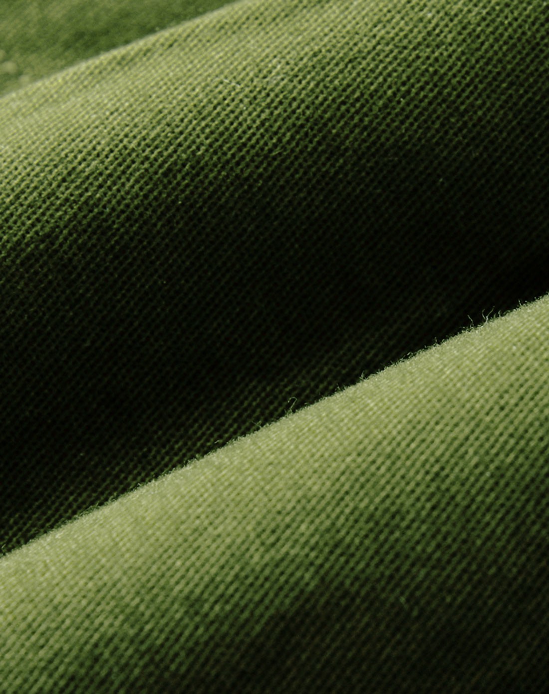 军绿色中腰休闲短裤