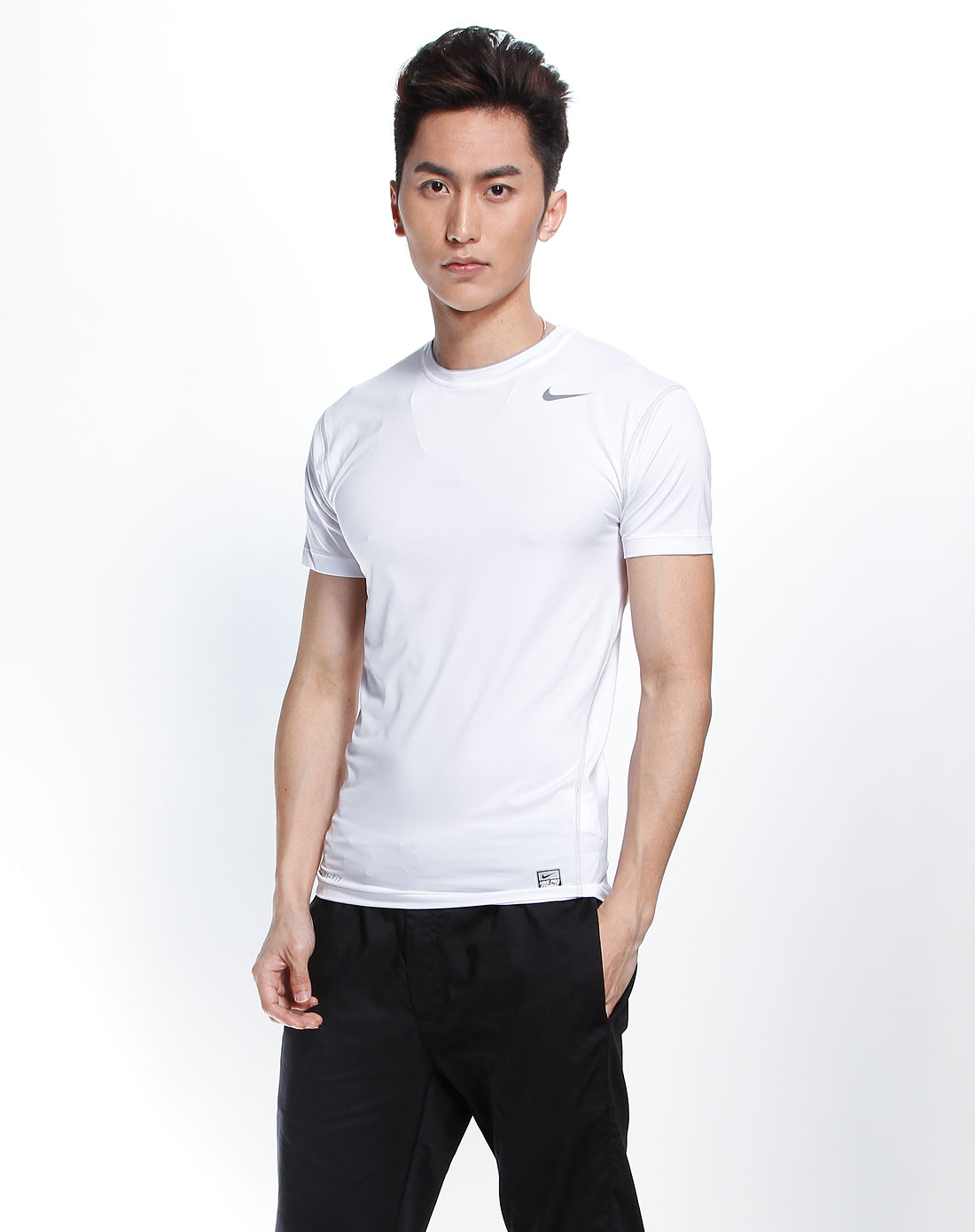 白色dri-fit圆领针织短袖衫