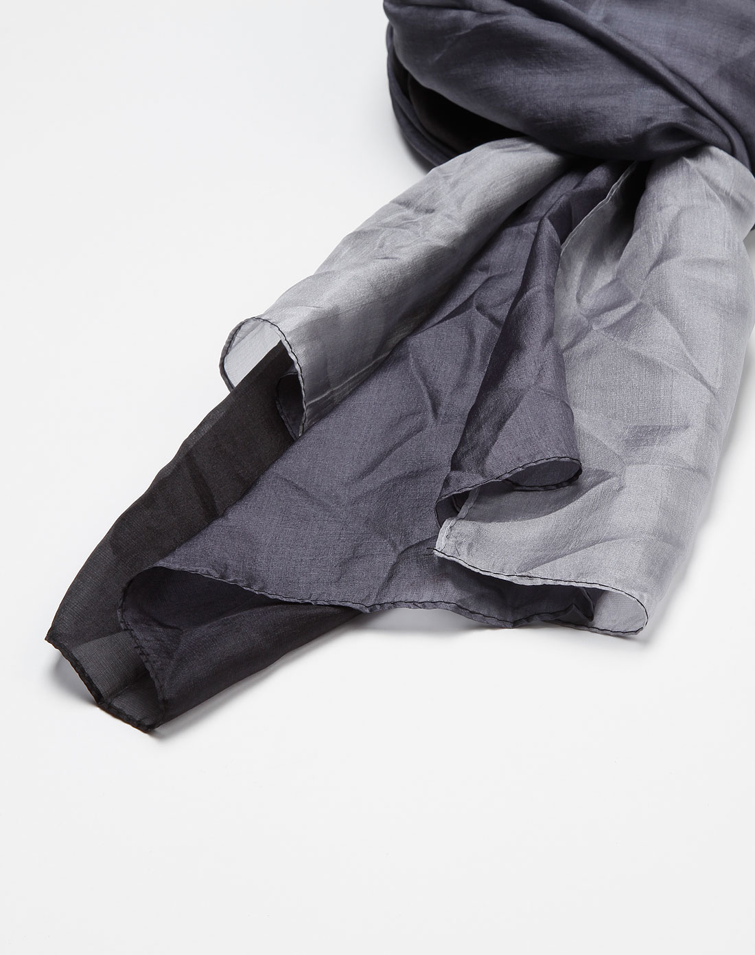 灰色渐变挑染围巾