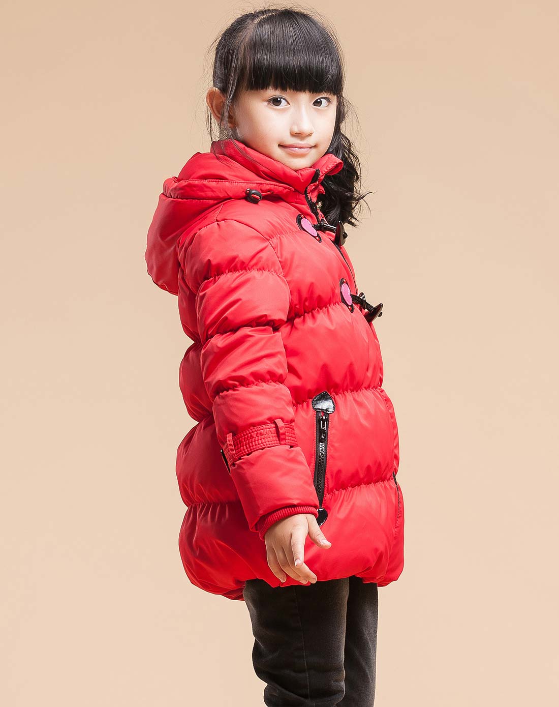 穿红棉袄的小女孩广告图片