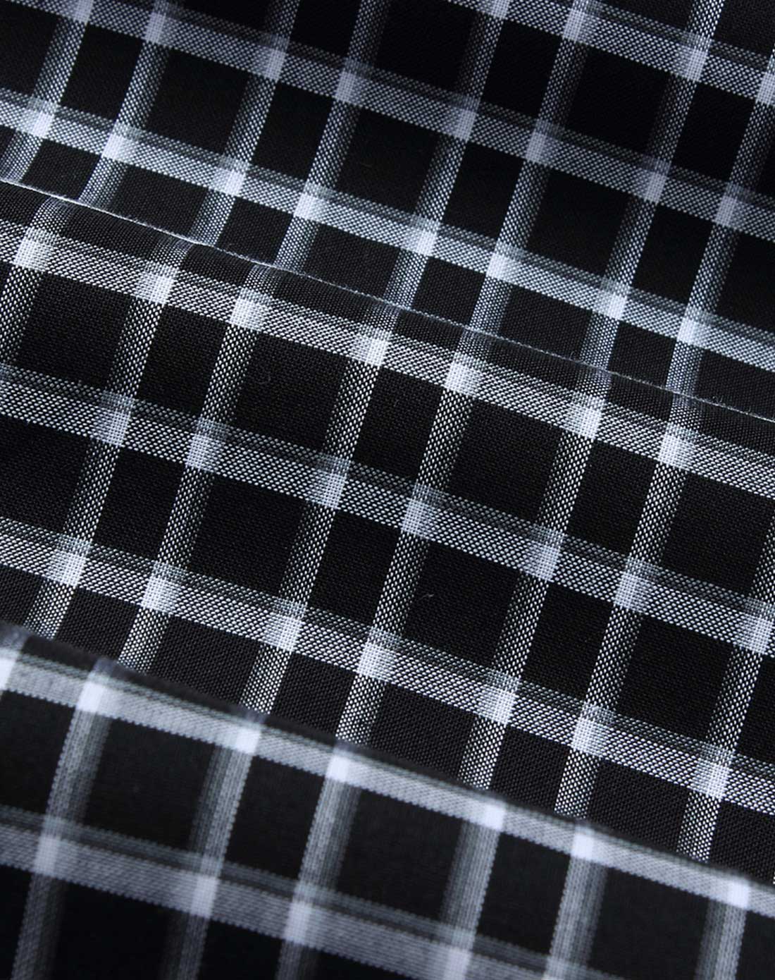 黑色方格长袖衬衫