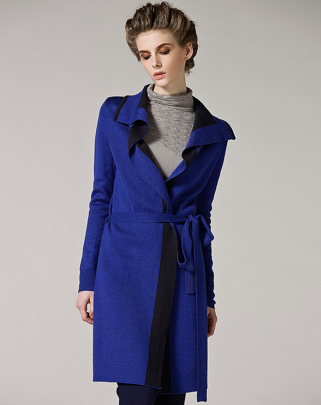 蓝色长袖针织长款开衫风衣外套