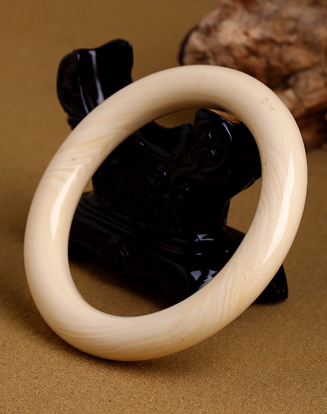 太阳之爱 福至心灵仿象牙手镯