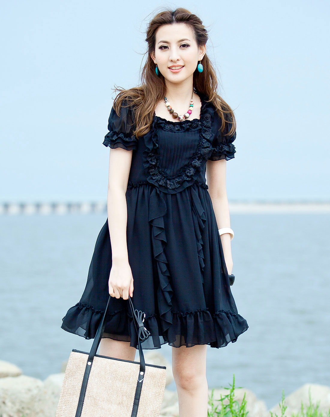 黑色热荐甜美蕾丝花边连衣裙