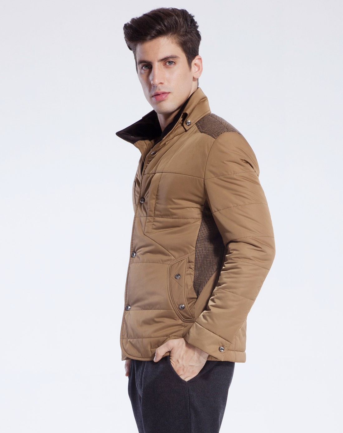 男装深卡其棉服