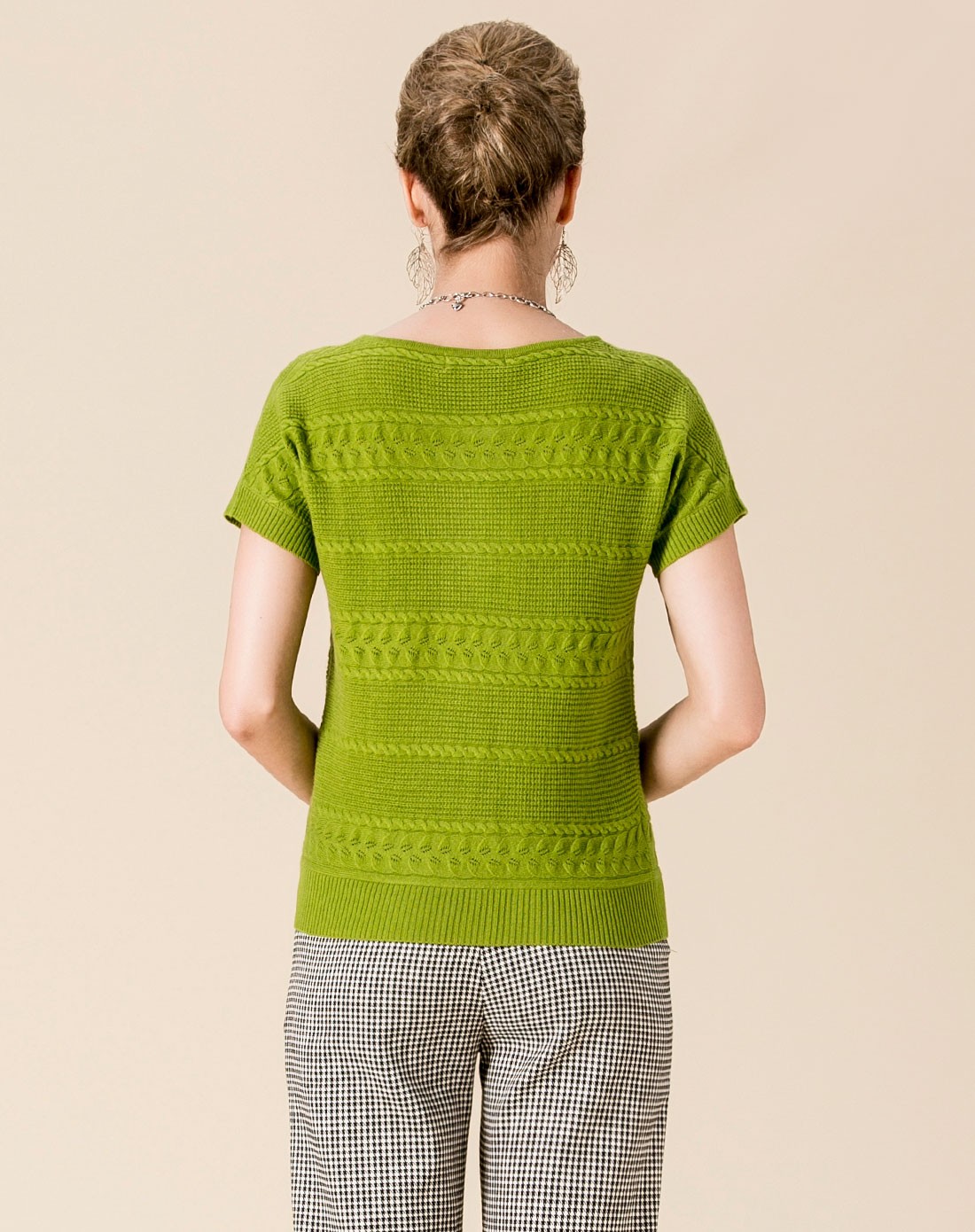 橄榄绿圆领小蝙蝠短袖羊绒女套衫