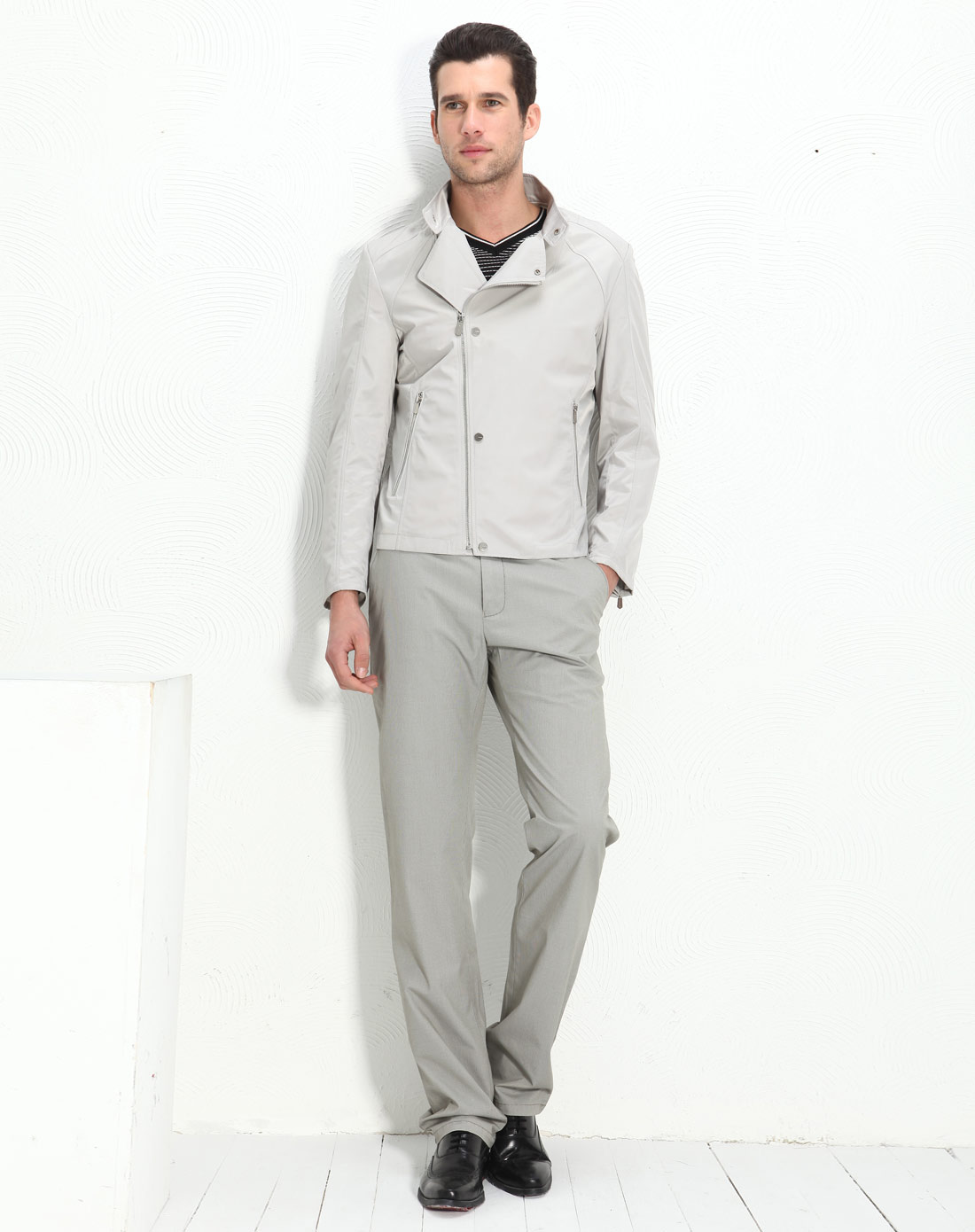 男款沙/灰色短版茄克