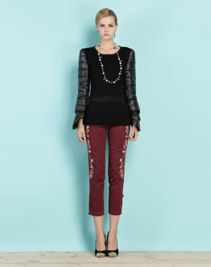 路维莎.真我levarza io女装专场 黑色拼接花瓣袖口羽绒袖针织衫