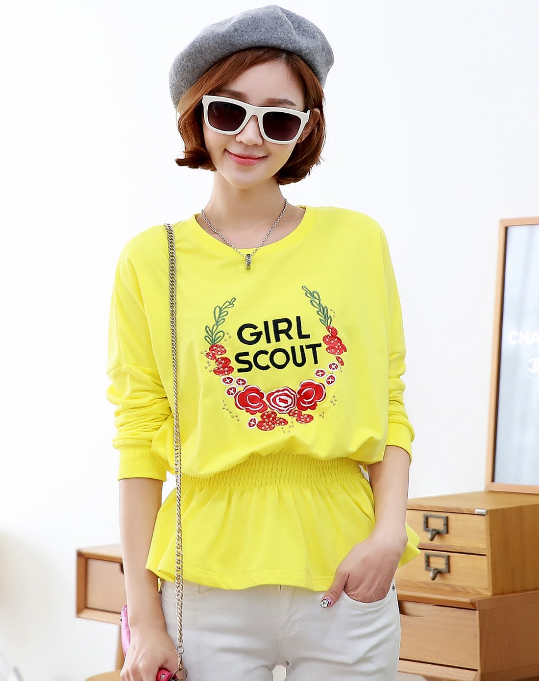 柠檬黄色长袖t恤