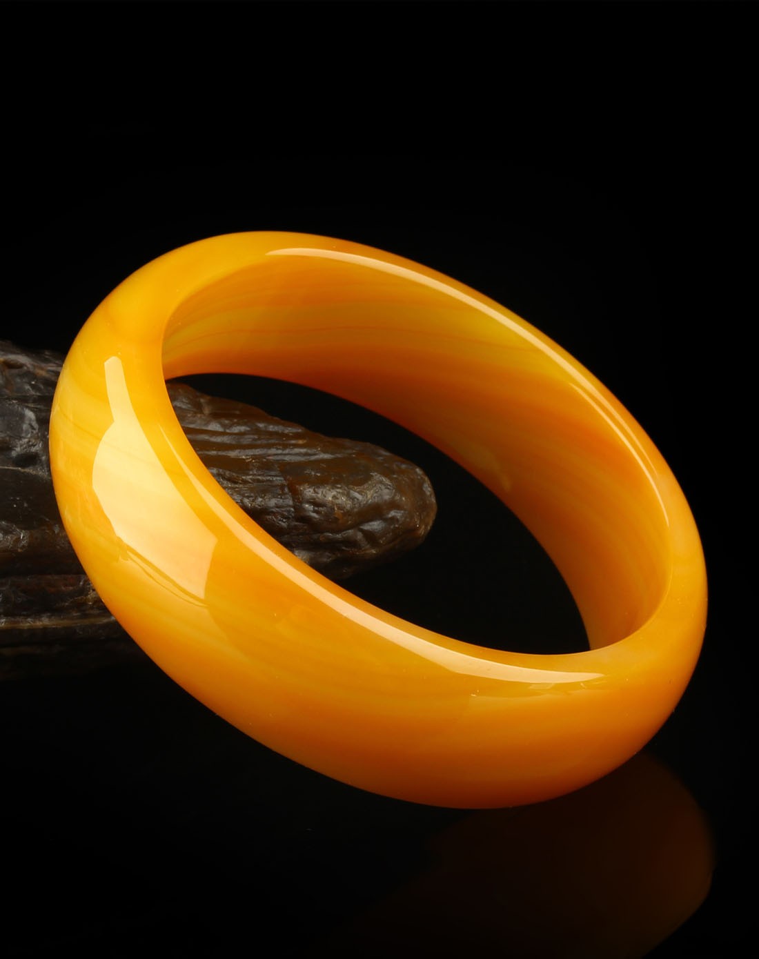 3a级天然橘黄色玛瑙宽壁手镯附证书