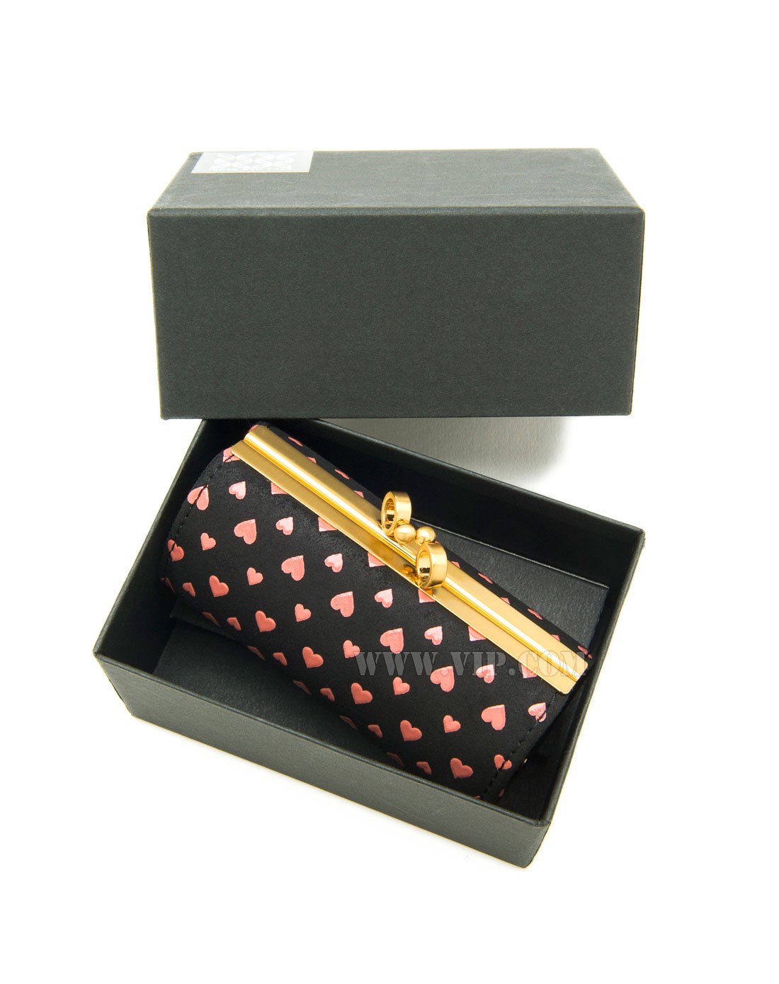 > 女款时尚心形花纹唇膏盒