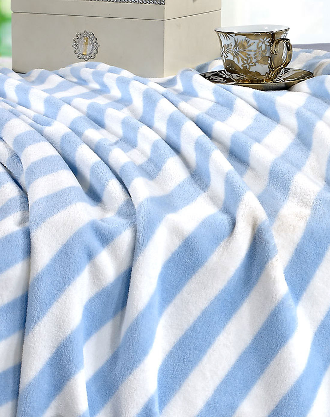 彩条风情毯天蓝色1.5m