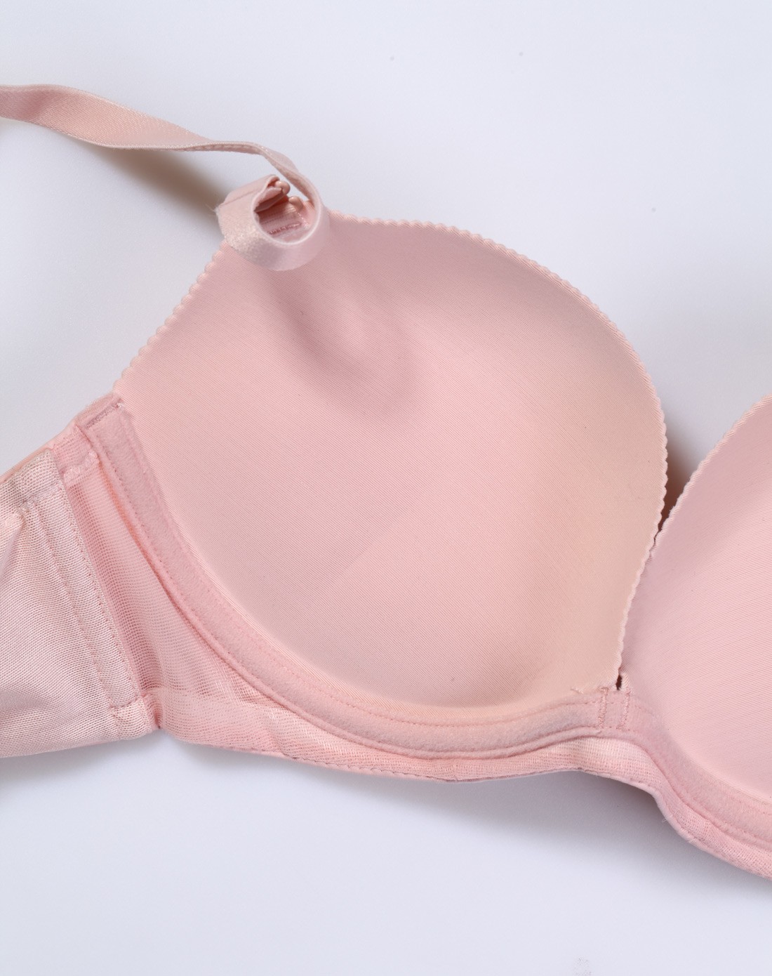 婉约光面无痕厚杯聚拢文胸