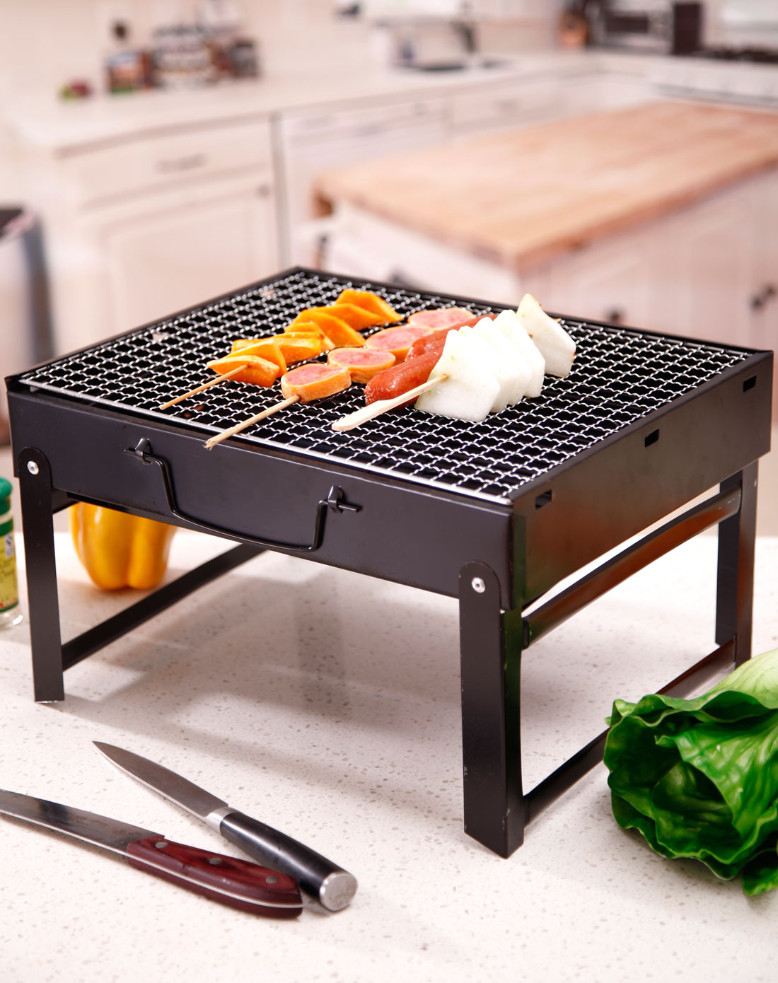 > 手提便携式户外烧烤架黑色