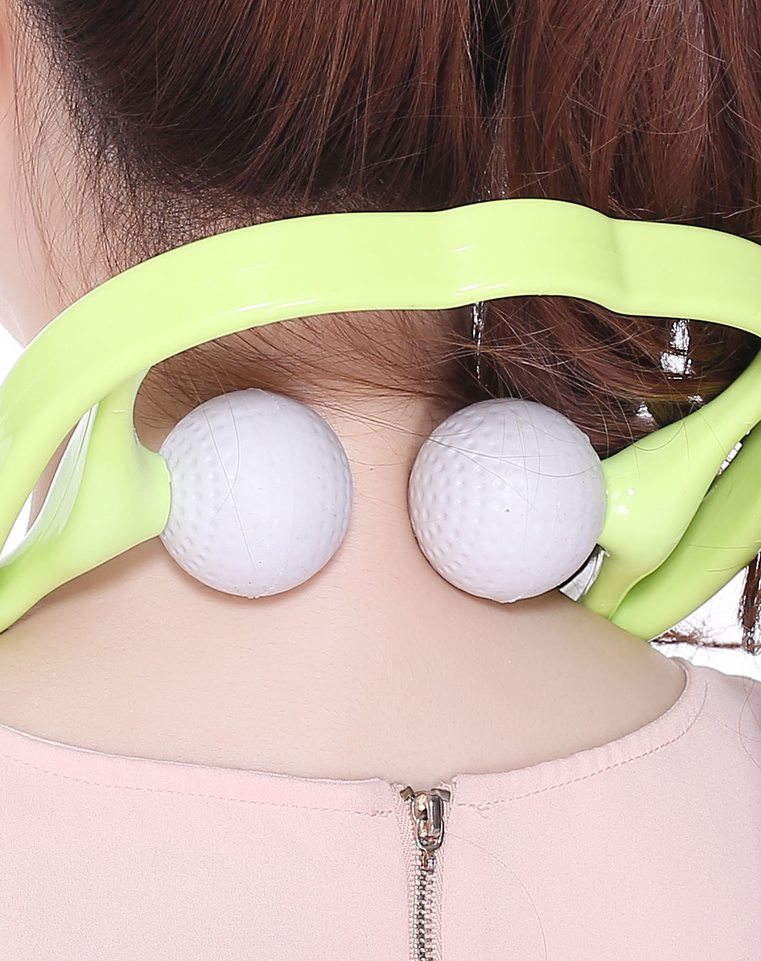 > 绿色手动颈椎按摩器