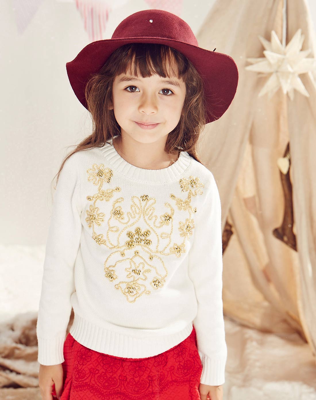 裂帛童装 白色圆领绣花钉珠长袖套头毛衣