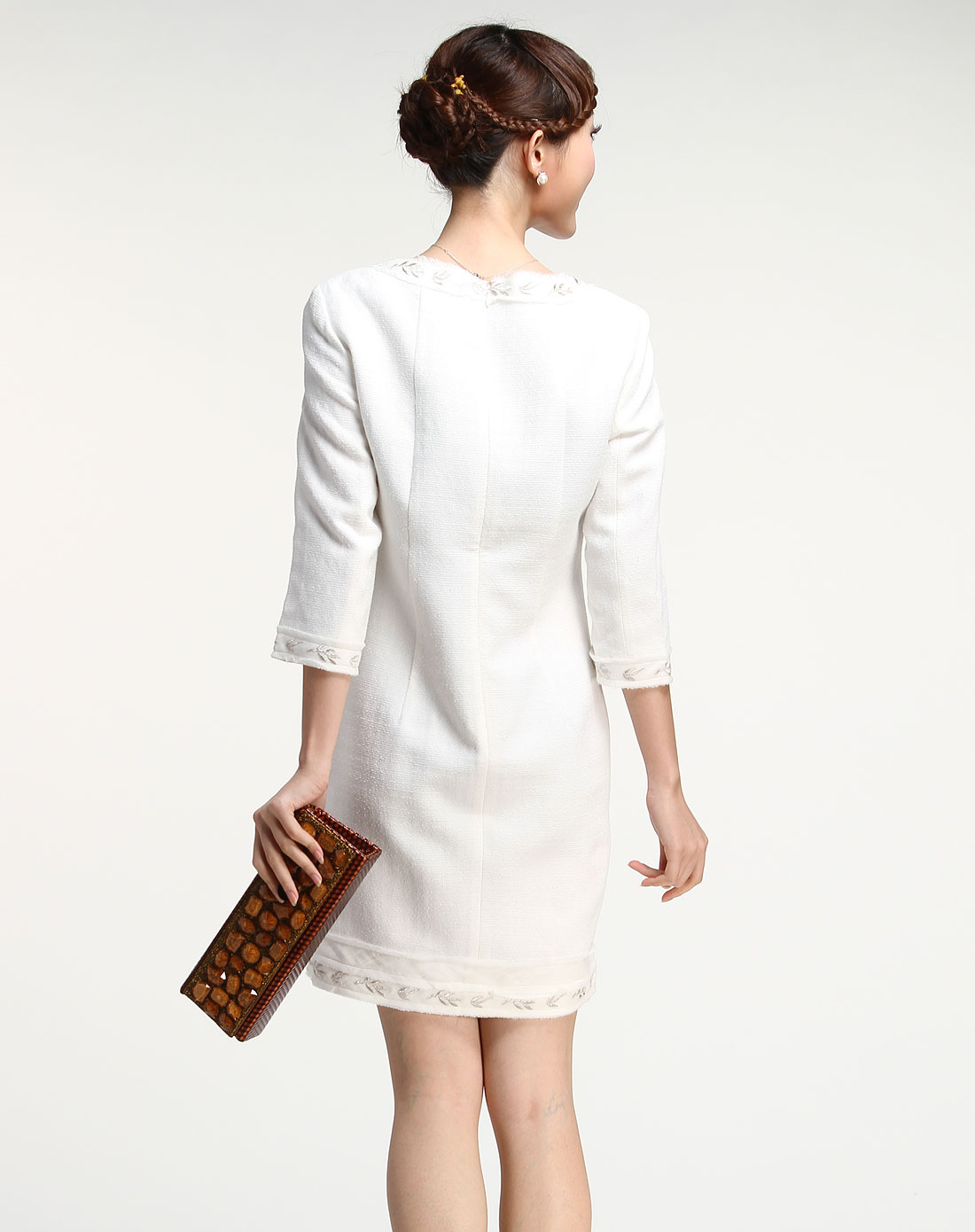 白色时尚长袖连衣裙