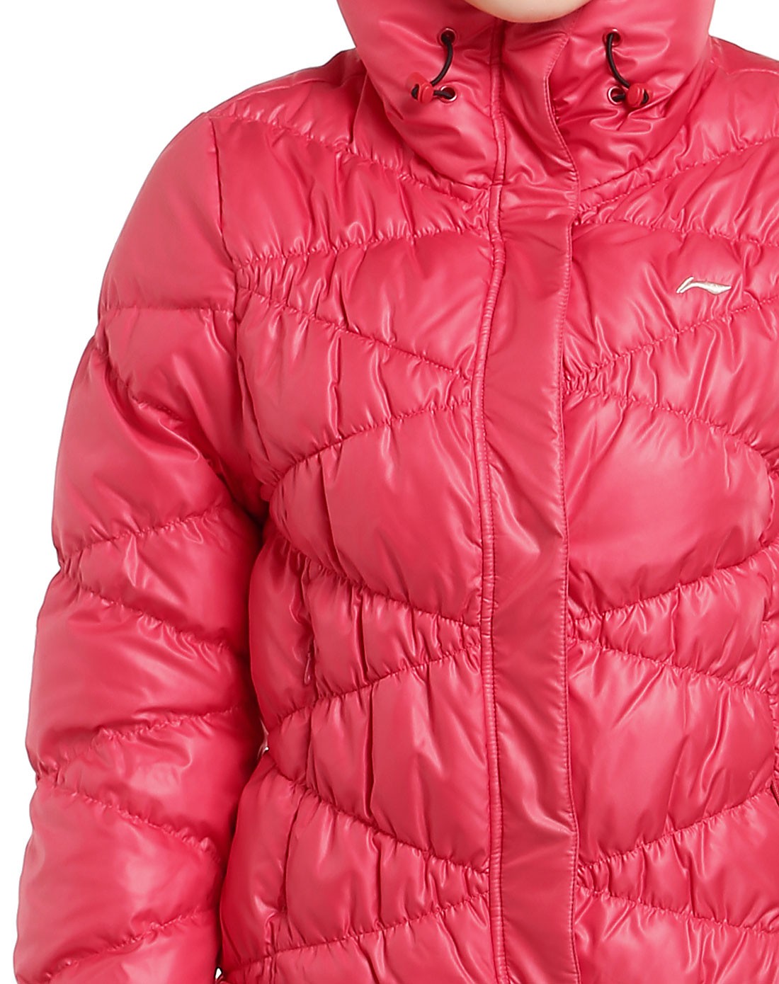 女款彤红色高领长袖羽绒服 蓬松舒适