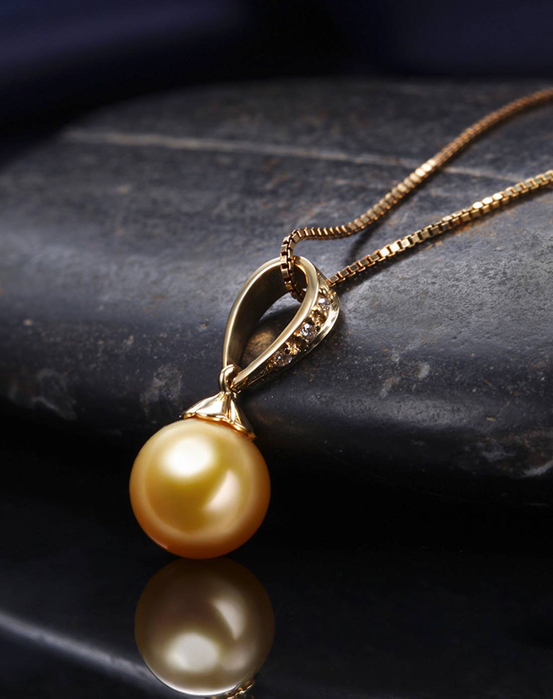 黄18k金金珍珠吊坠