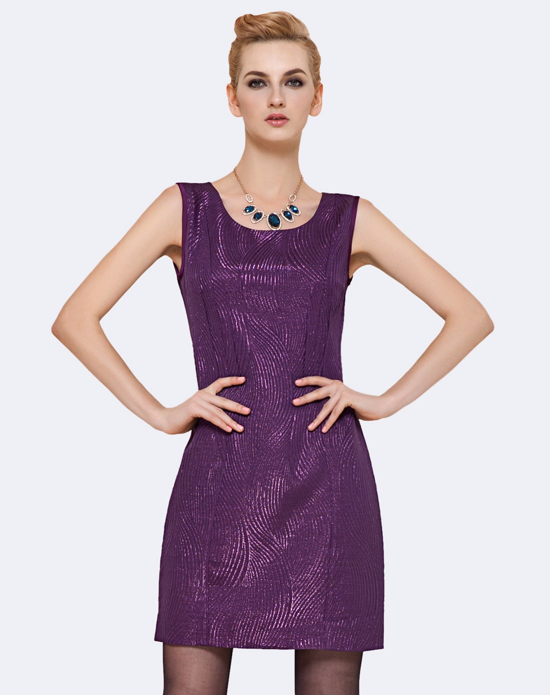 紫色高贵优雅淑女修身无袖连衣裙