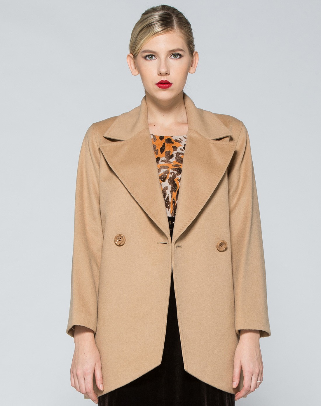 卡其驼色翻领简约长袖长款大衣