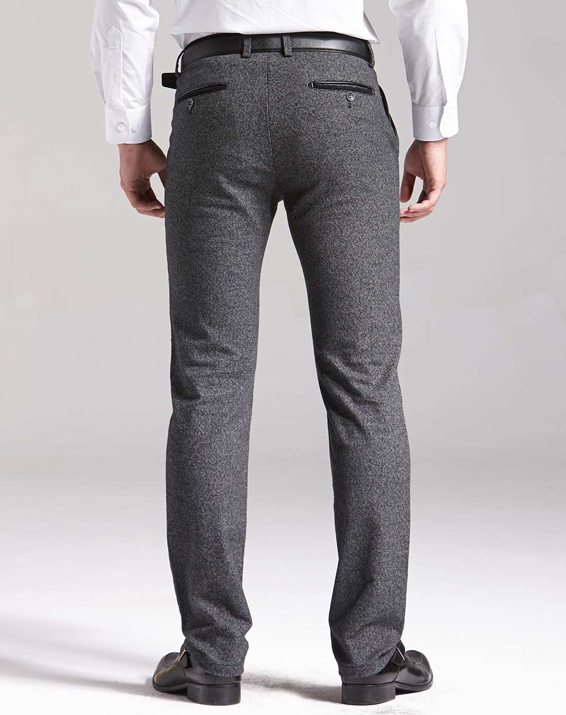 男士浅灰色休闲裤