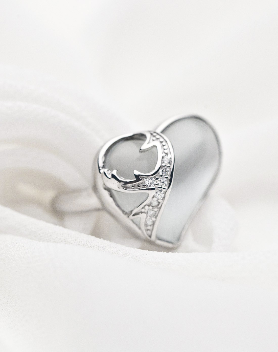 冬季百搭款爱心戒指女神最爱