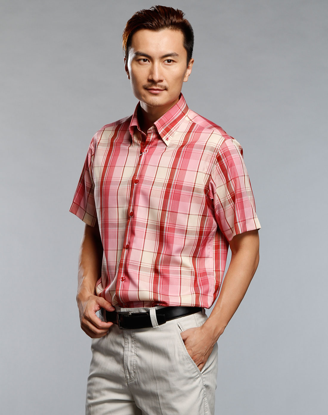 鲁泰格雷芬ltgrff 男款淡黄红细条大格短袖