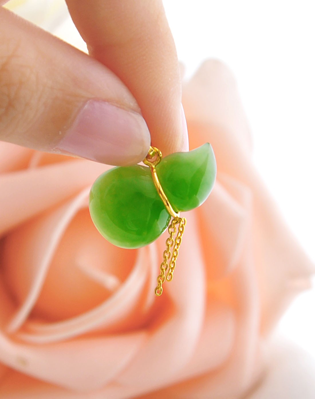 千足金和田玉吊坠-玲珑葫芦(赠送金色银链)