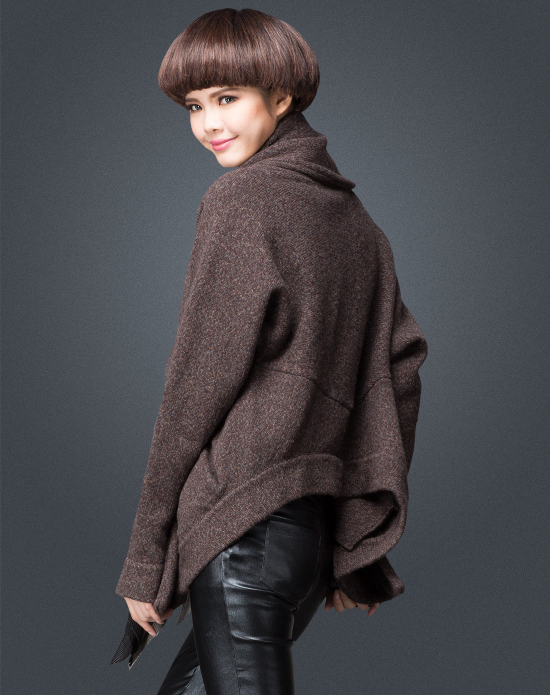 女款咖啡色毛衣外套