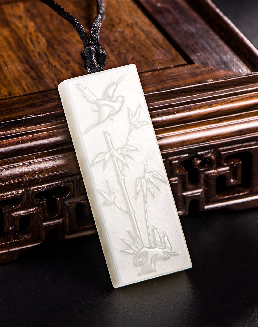 金万年kimani珠宝专场新疆优质和田白玉苏工竹报平安吊