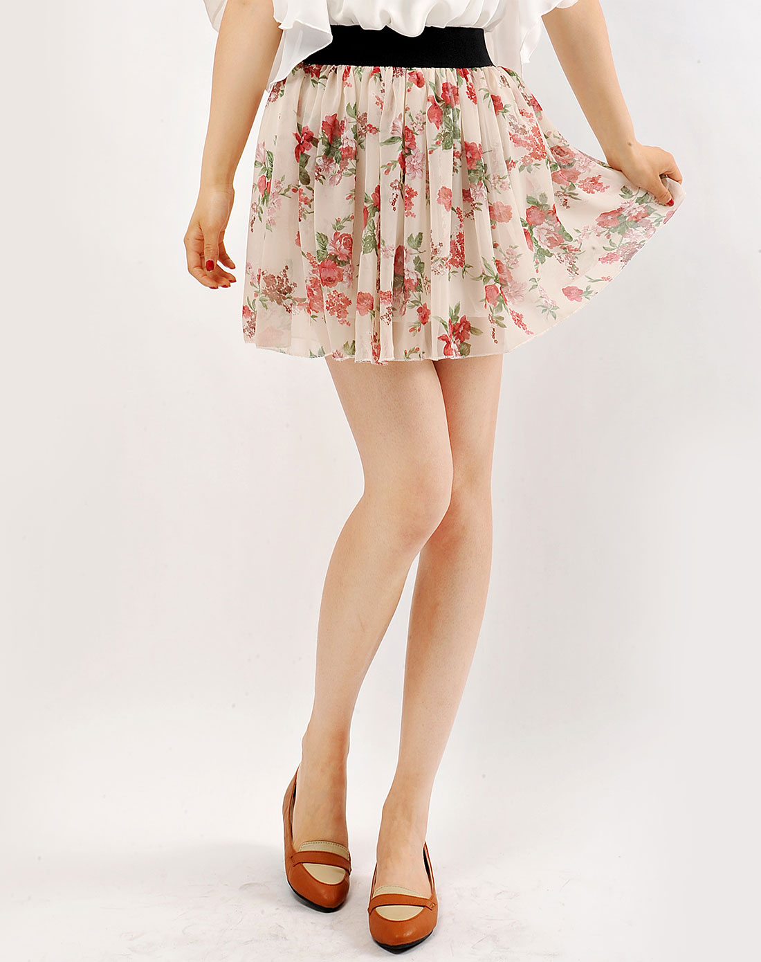 杏色雪纺碎花短裙