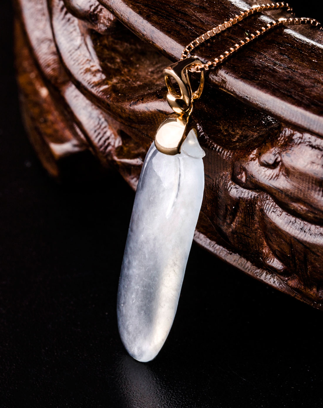 东方翡翠珠宝专场-透彻玻璃种福瓜18k玫瑰金镶嵌天然翡翠挂件(附国检