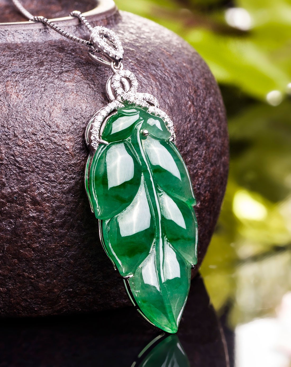 东方翡翠珠宝专场-满绿《事业有成》a货翡翠镶18k金钻石吊坠(附国检