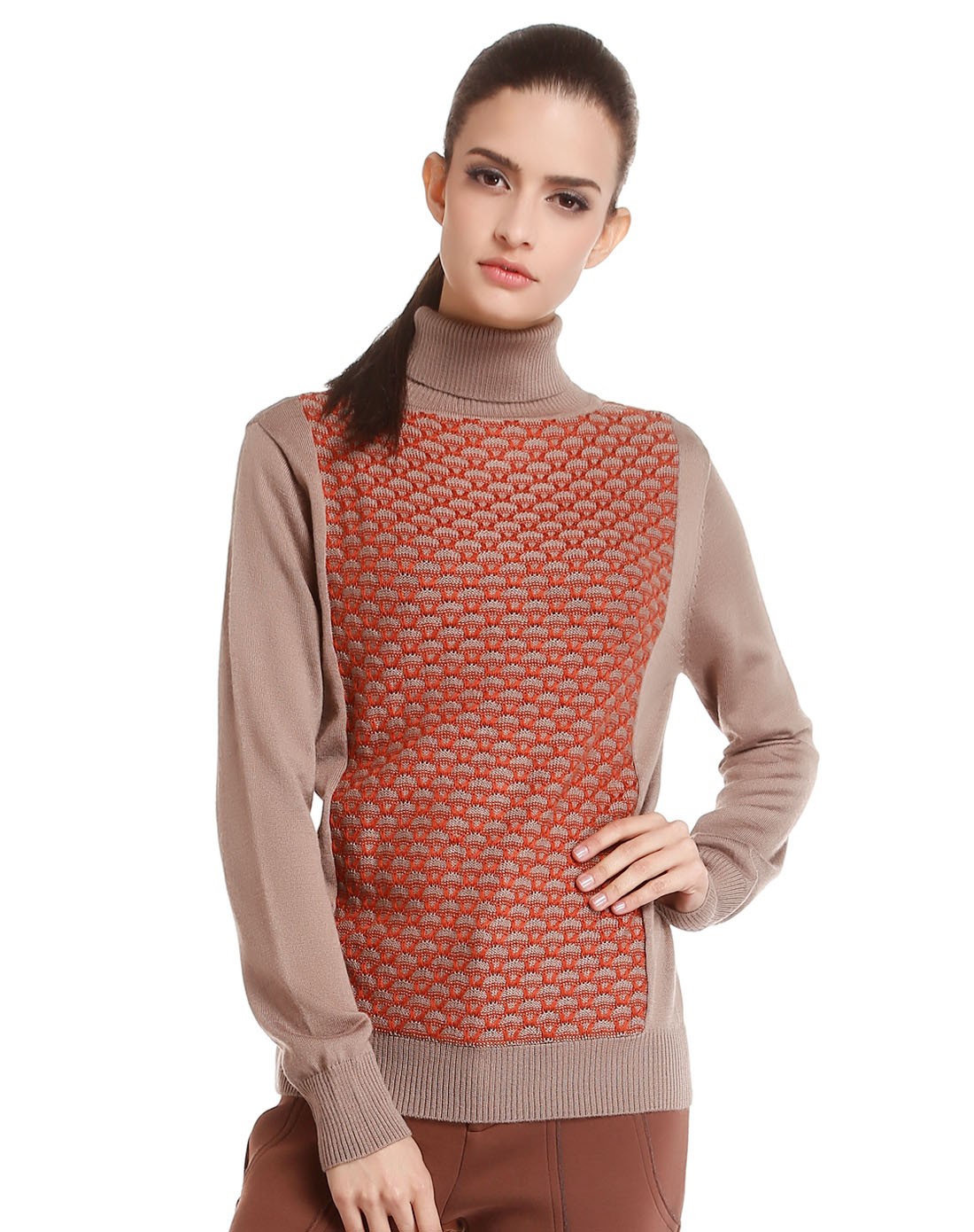 米褐色经典休闲长袖针织衫