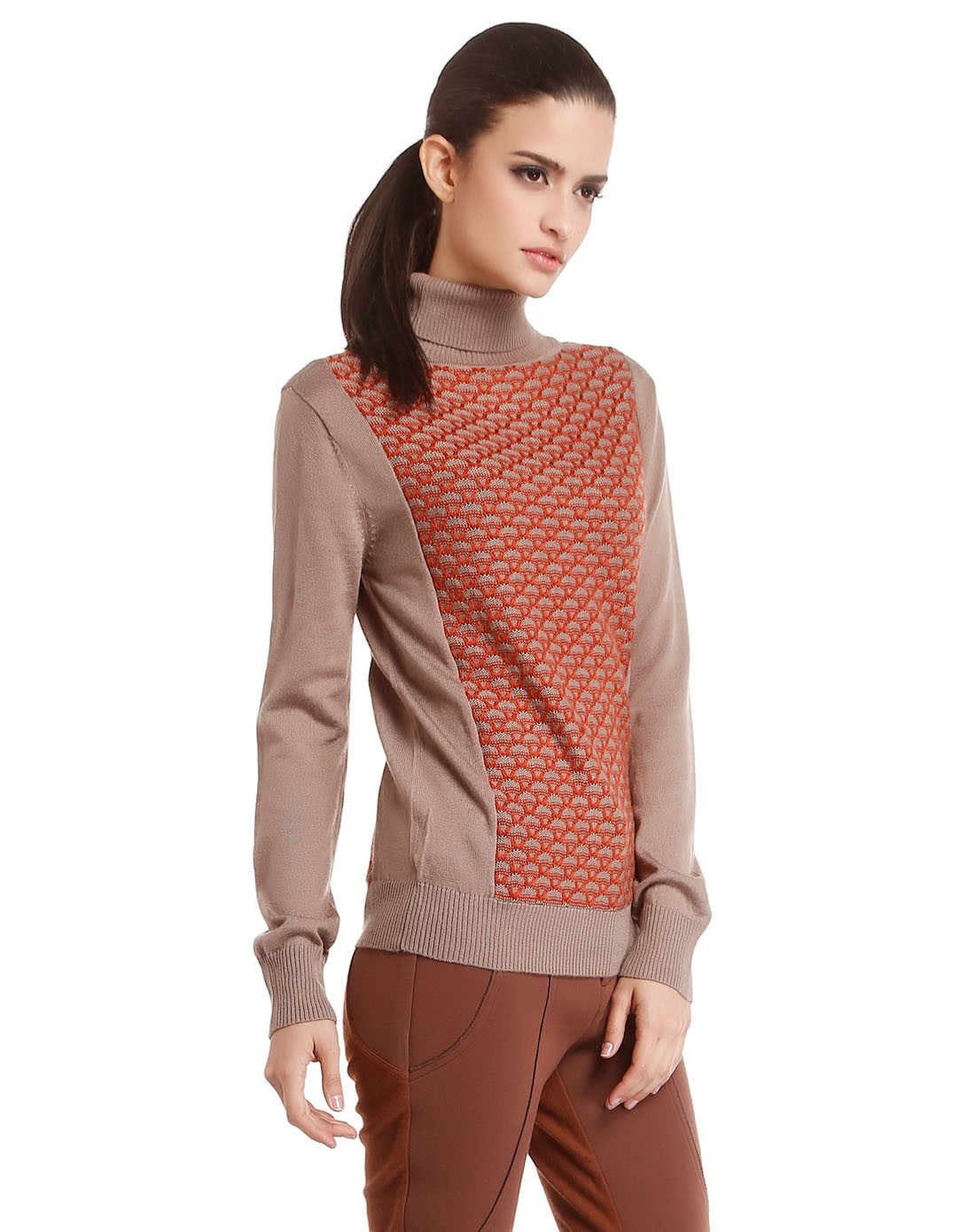 米褐色经典休闲长袖针织衫