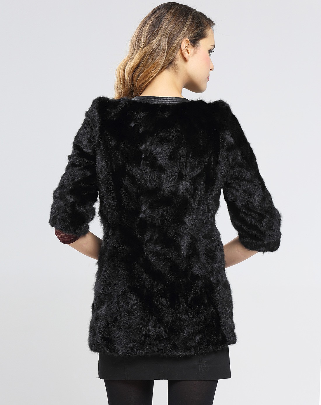 女黑色水貂宽松大气款奢华皮草
