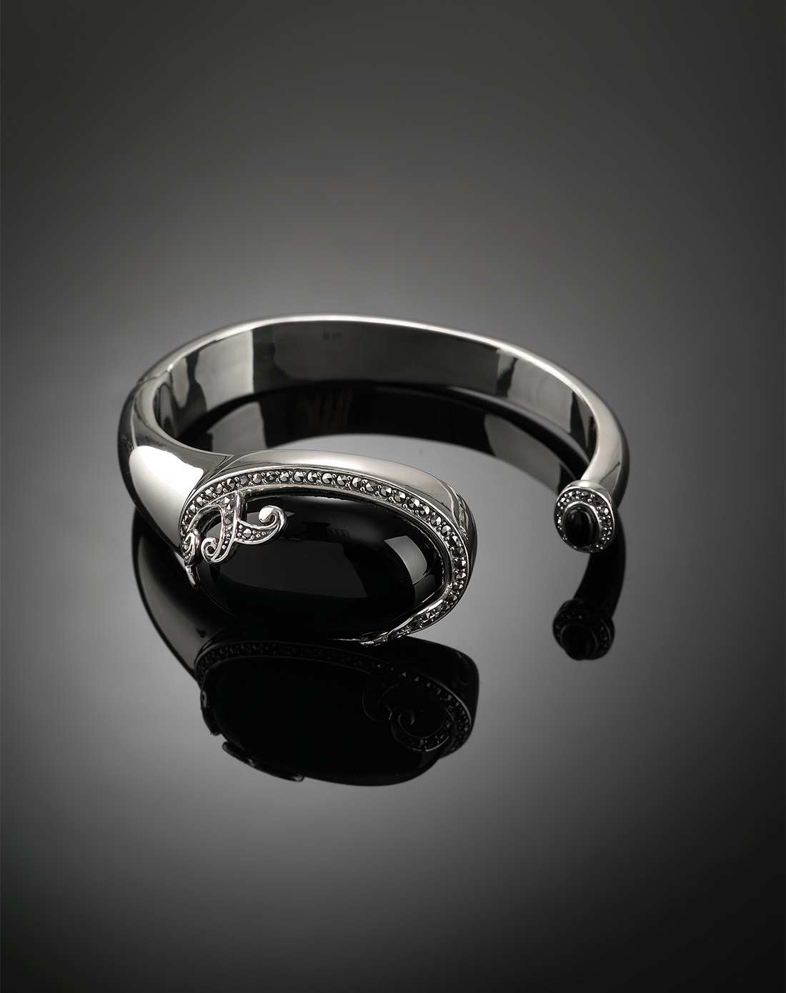 "爱琴海"复古黑玛瑙手镯