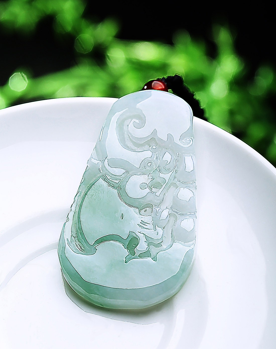 精雕超细腻冰种绿底霸气龙牌 龙腾四海吊坠