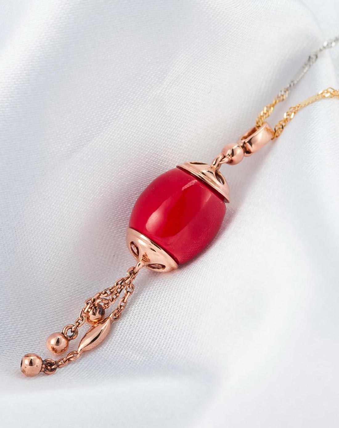 意红18k金仿珊瑚吊坠