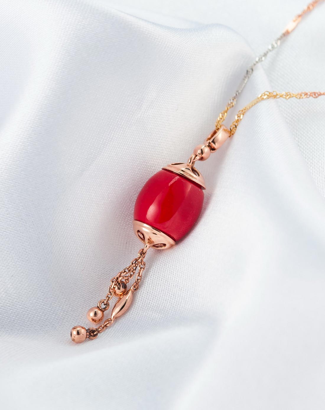 意红18k金仿珊瑚吊坠