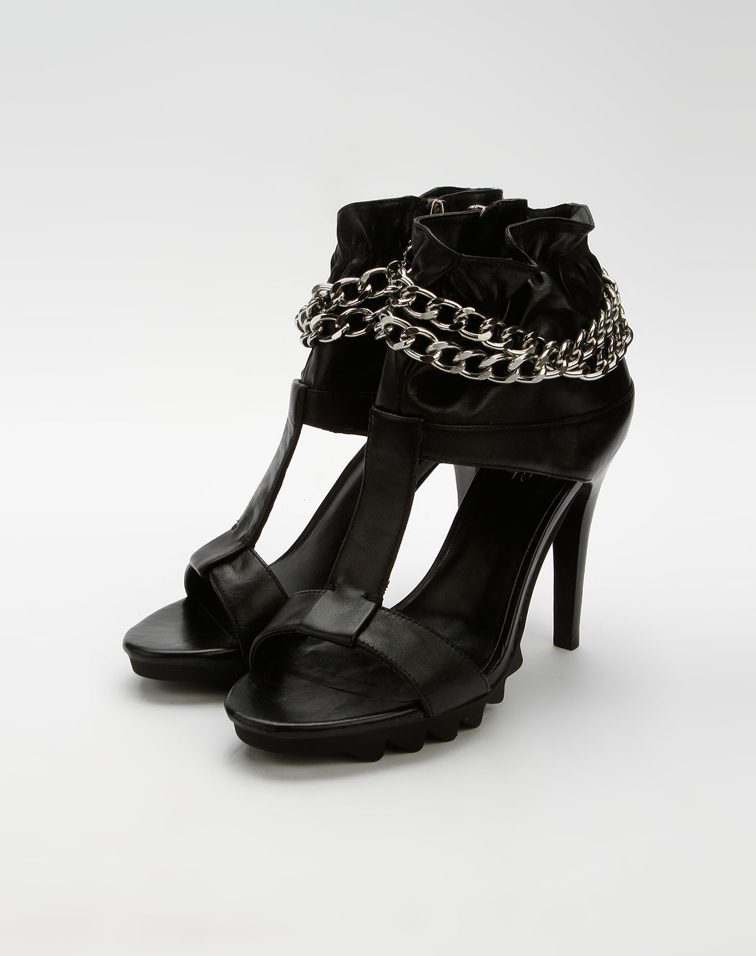 黑色时尚个性高跟凉鞋