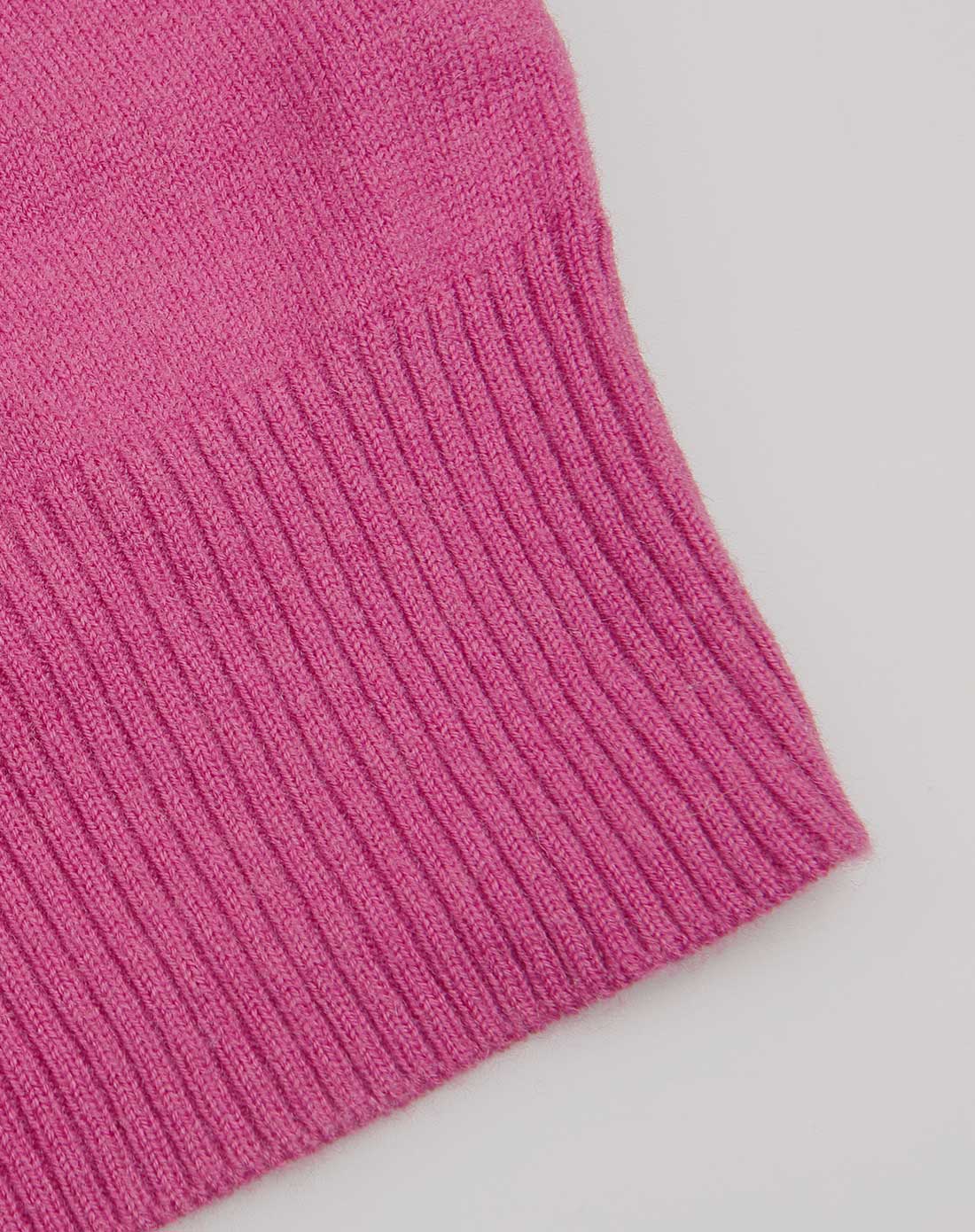 浅桃红色经典百搭长袖开襟针织衫