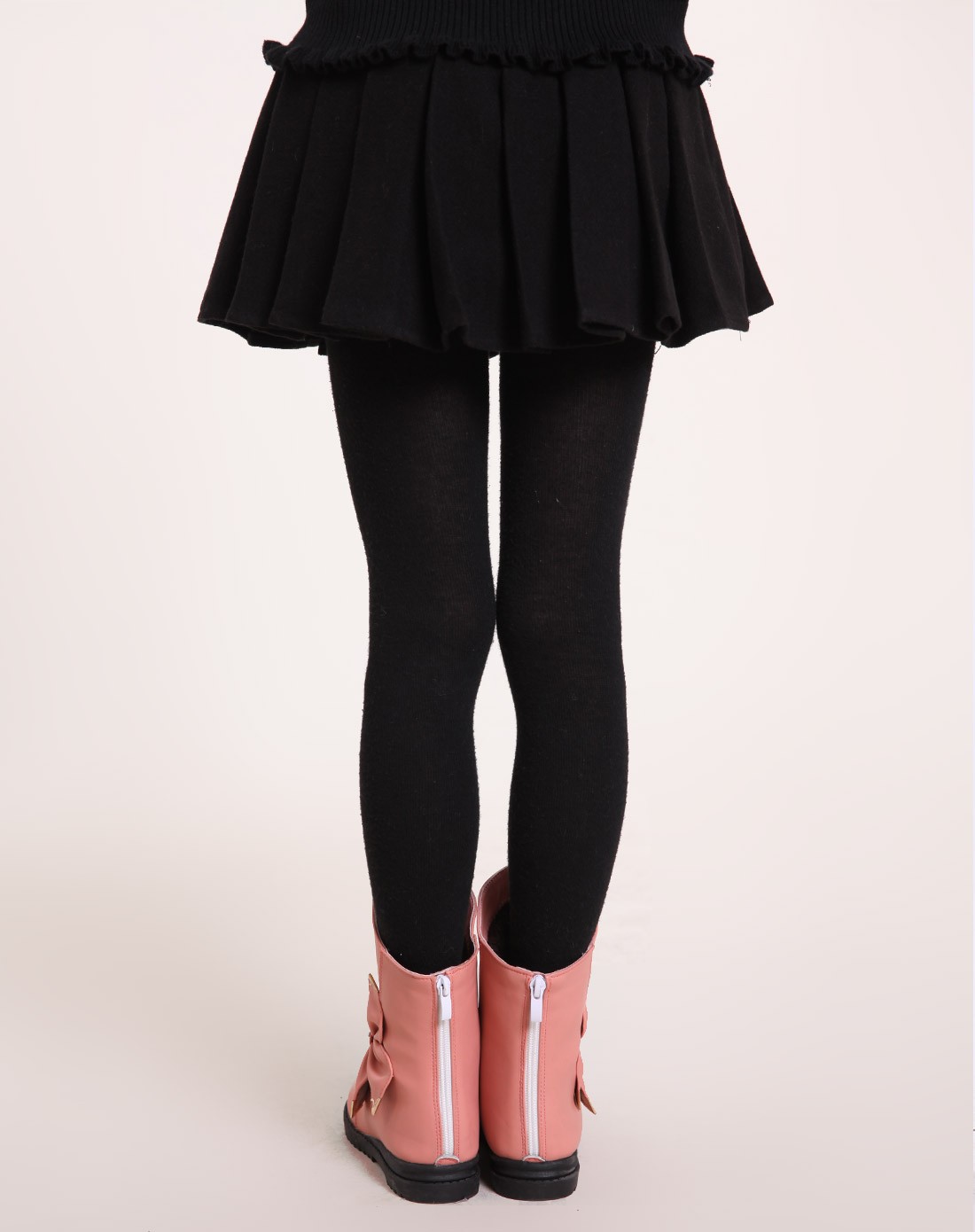 女童黑色半身裙