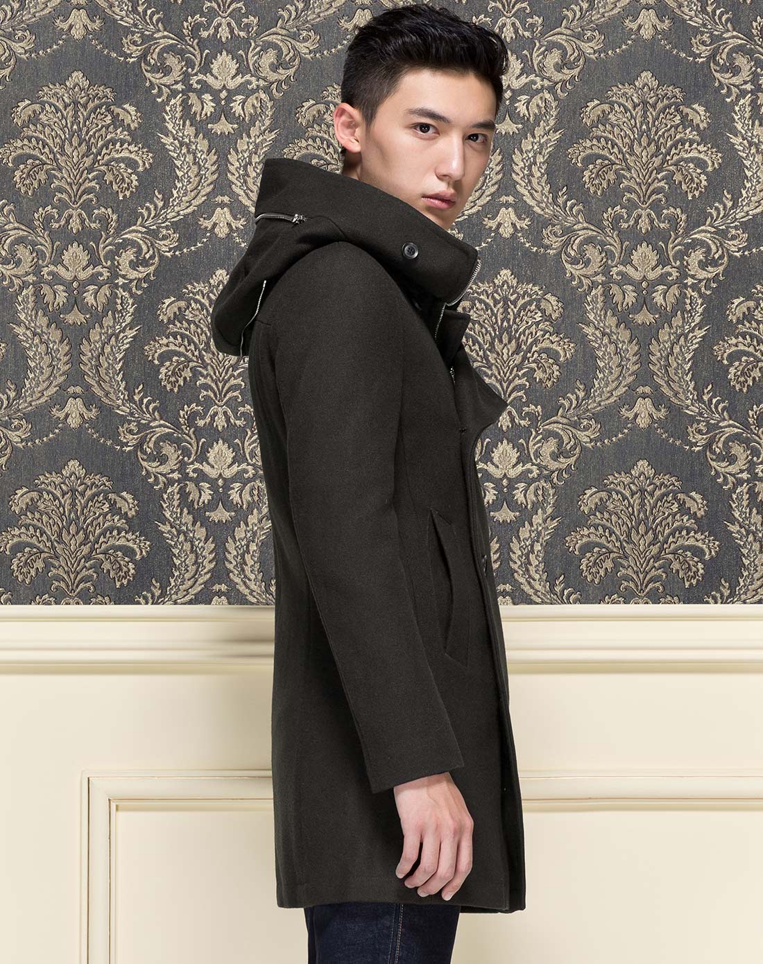 男装驼色羊毛连帽呢大衣