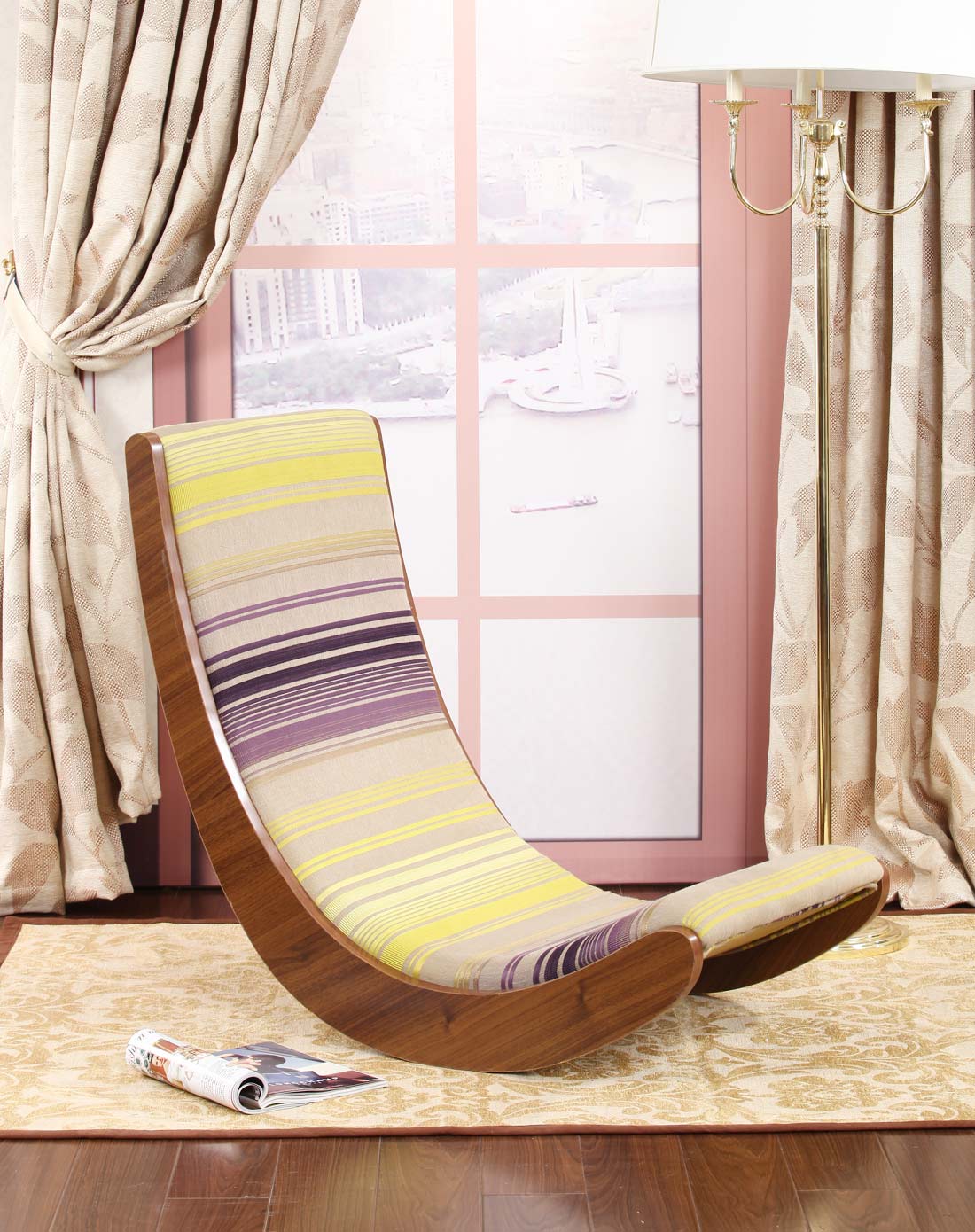 玫瑰彩色条纹布艺软包香蕉椅