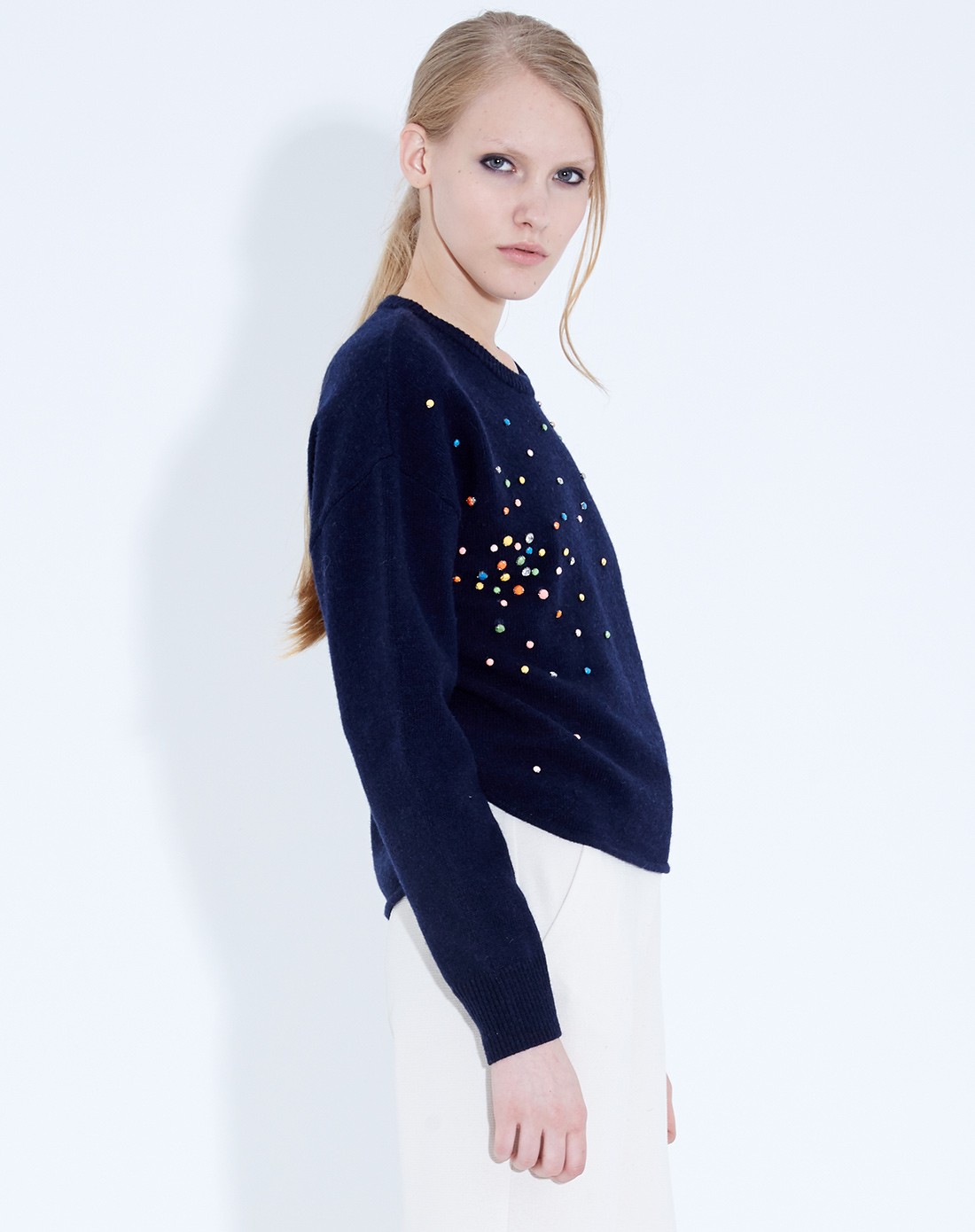 深宝蓝色圆领甜美钉珠长袖毛衫